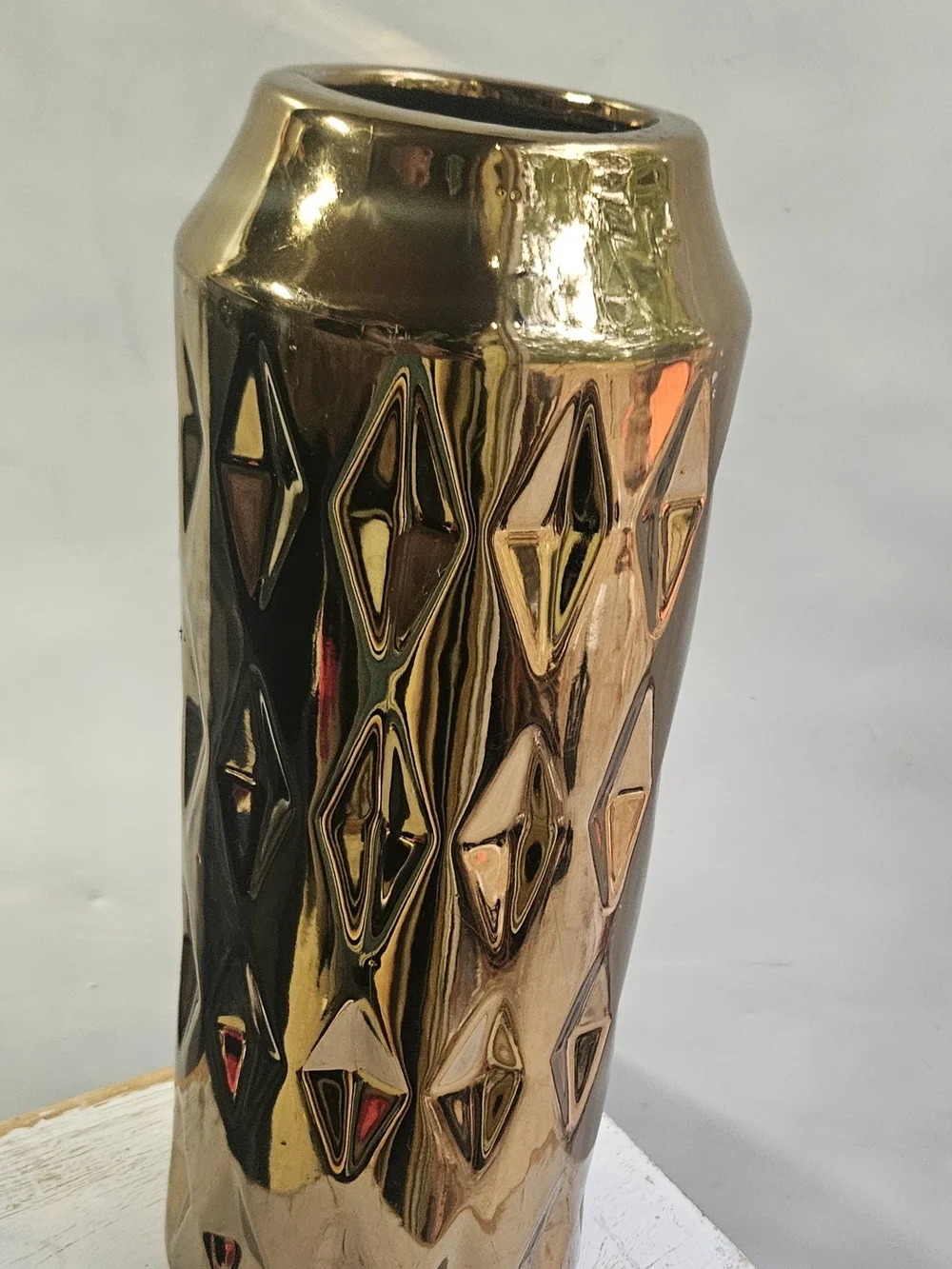 Source Unknown Gold Geometric Reflective Vase